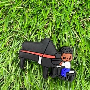 🌼 (5/$10 or 10/$15) NEW “This is Us” Fun Croc Shoe Charm Collection